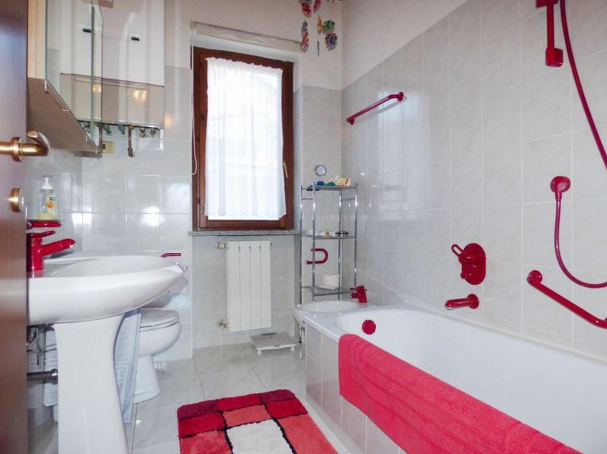 Ferienwohnung Residenza Arcobaleno Pino Lago Maggiore Exterior foto