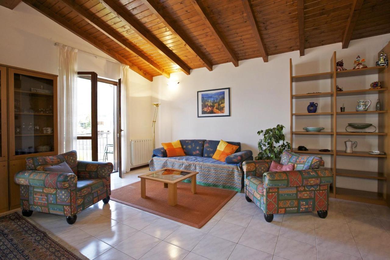 Ferienwohnung Residenza Arcobaleno Pino Lago Maggiore Exterior foto