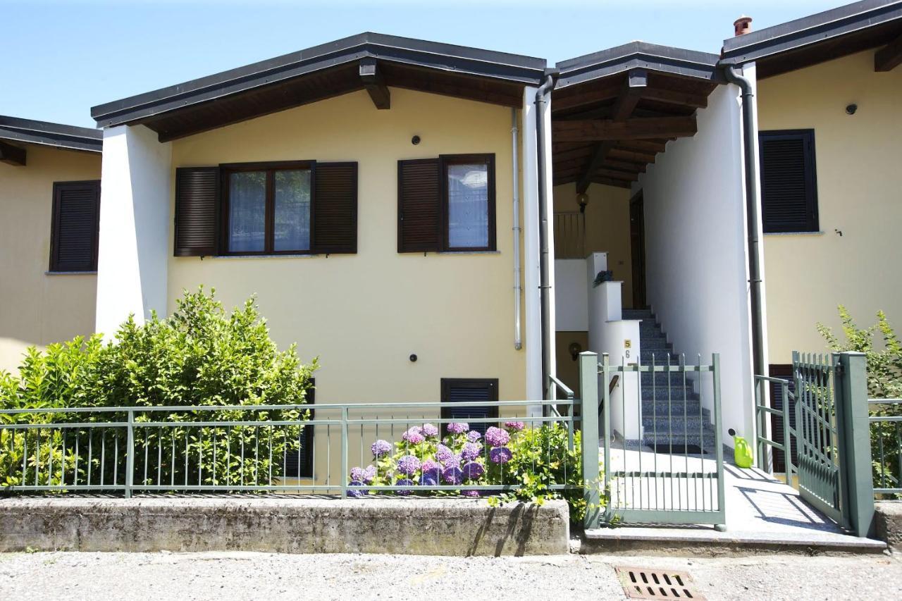 Ferienwohnung Residenza Arcobaleno Pino Lago Maggiore Exterior foto